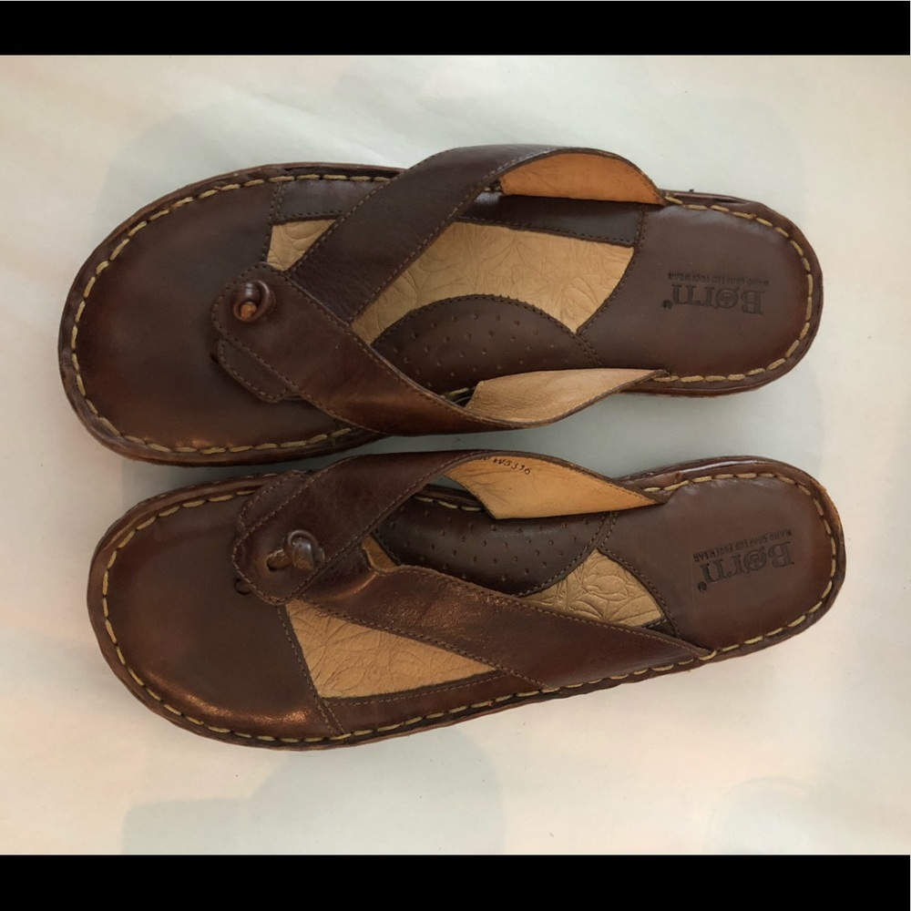Born sandals
